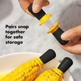 thumbnail image 3 of Juego de soportes para maíz OXO Good Grips de acero inoxidable amarillo de 8 piezas, 3 of 8