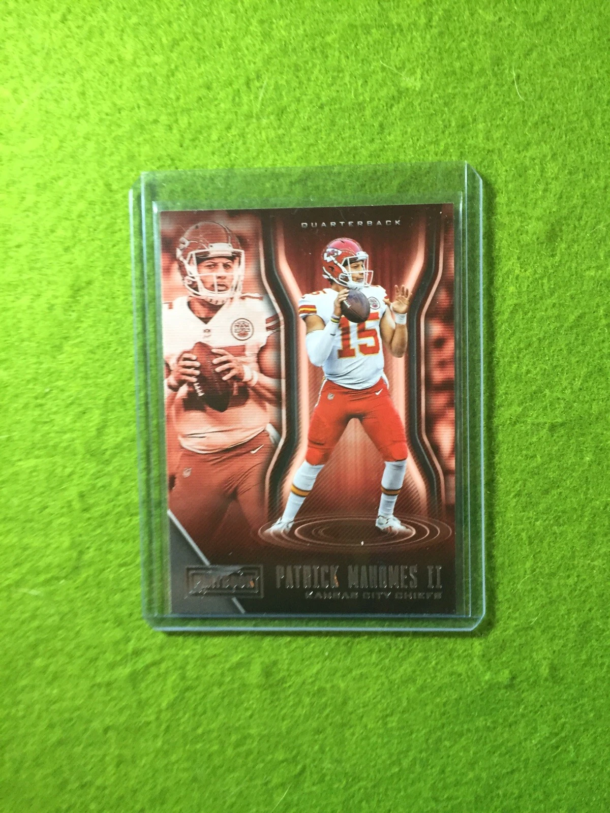 PATRICK MAHOMES CARD JERSEY #15 KANSAS CITY CHIEFS 2018 Panini Playbook Football