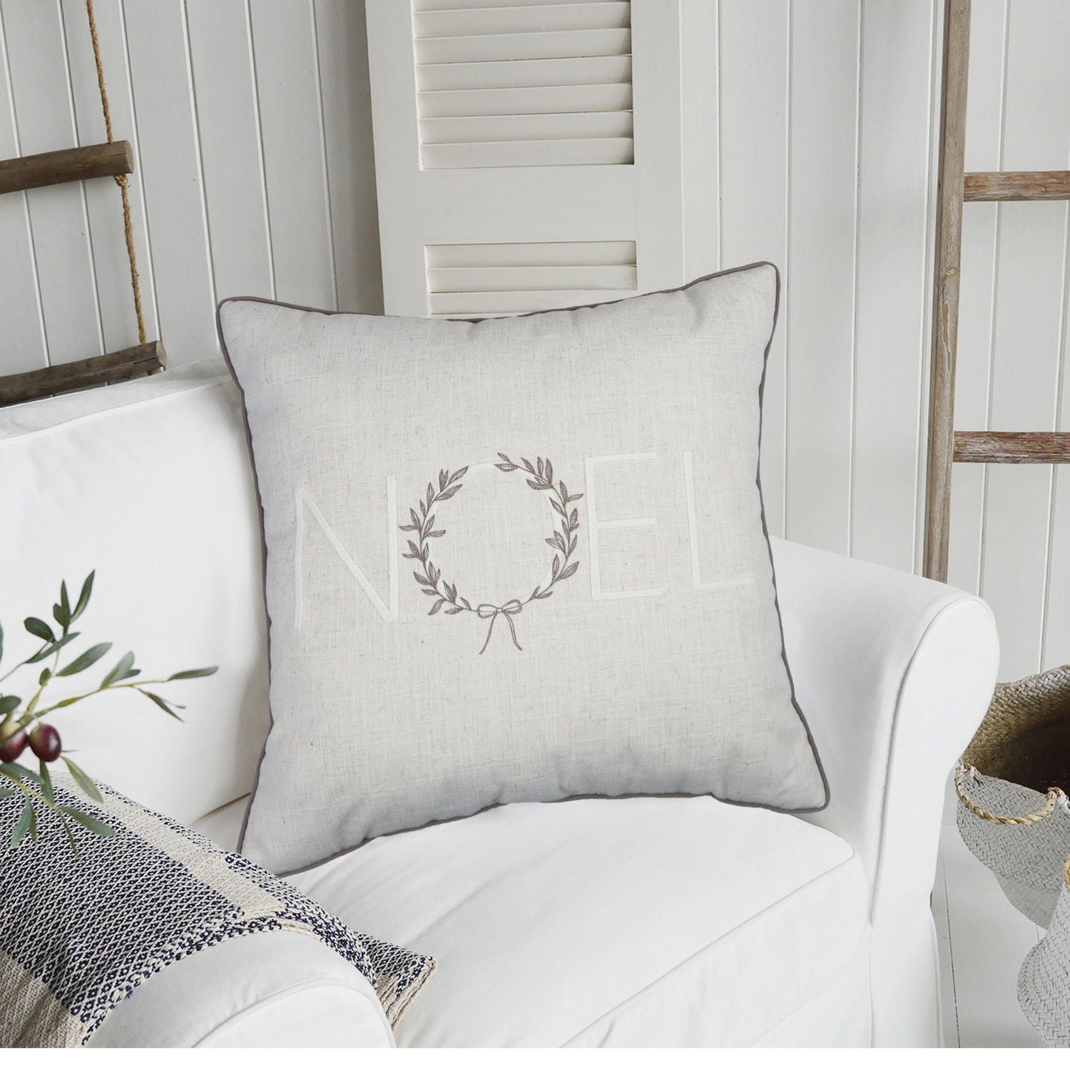 FRAÎCHE Holiday Noel Cushion, 18x18-in