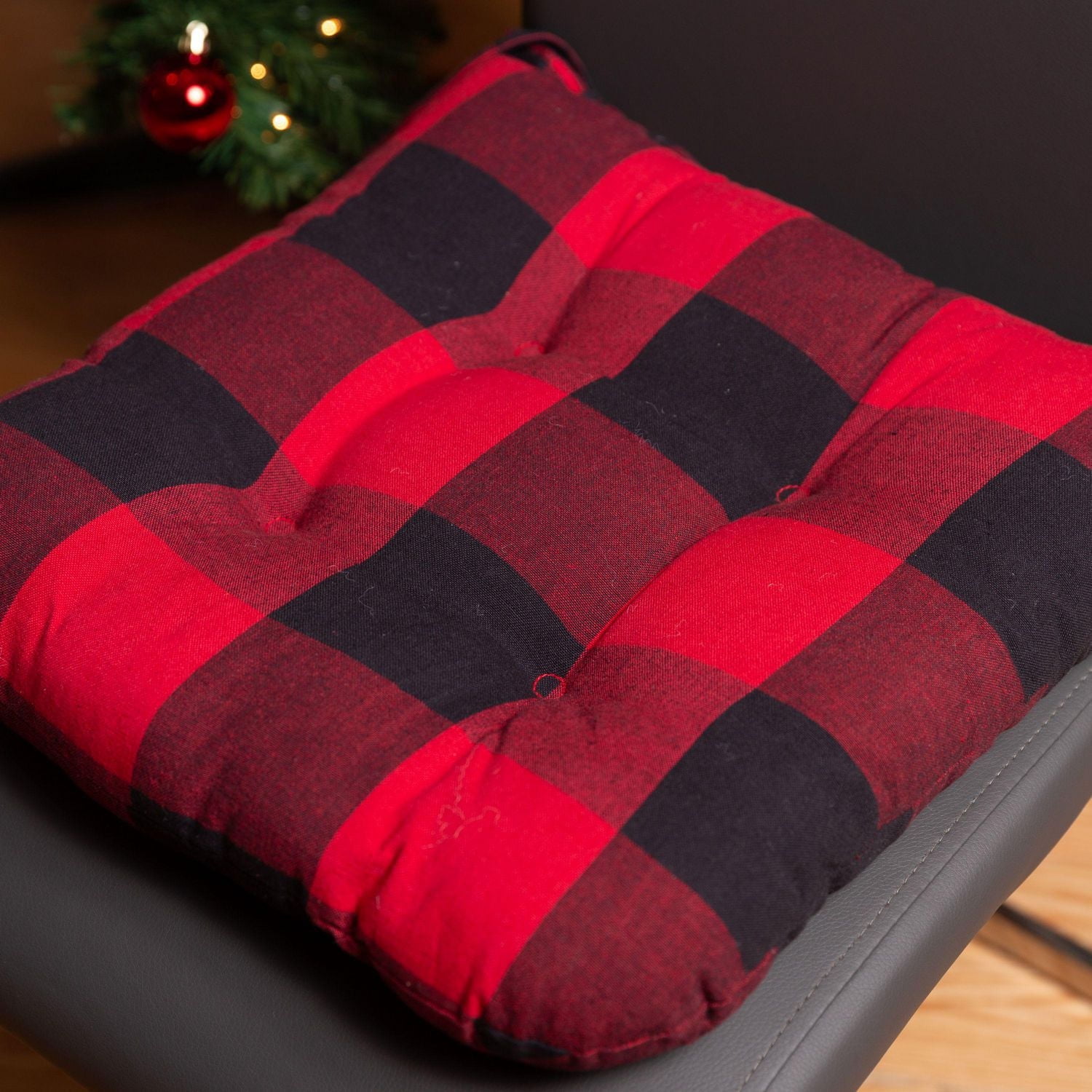 Fabstyles Buffalo Check Chair Pad with 100% Tufted Cotton Cover