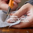thumbnail image 3 of Set de tijeras Fiskars con mango naranja de 8" y 5", 3 of 7