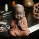 thumbnail image 1 of Estatuas de Buda pequeño monje Color arena cerámica hogar Club decoración geomántica arena púrpura figuritas té mascota Adepaton 2021934-3, 1 of 4