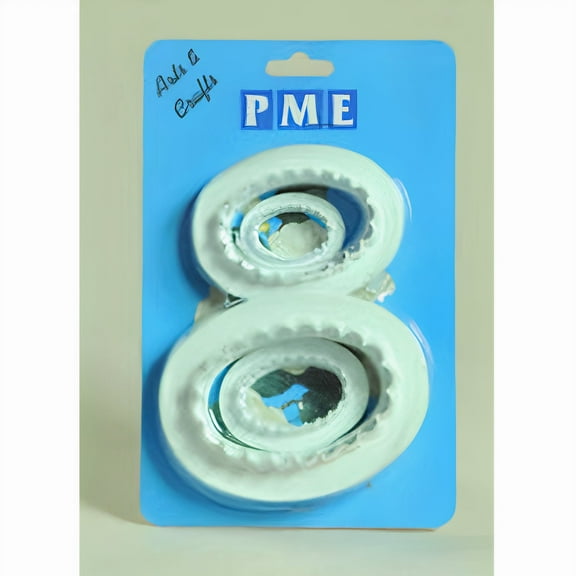 PME Plain and Fluted Oval Cutter Set