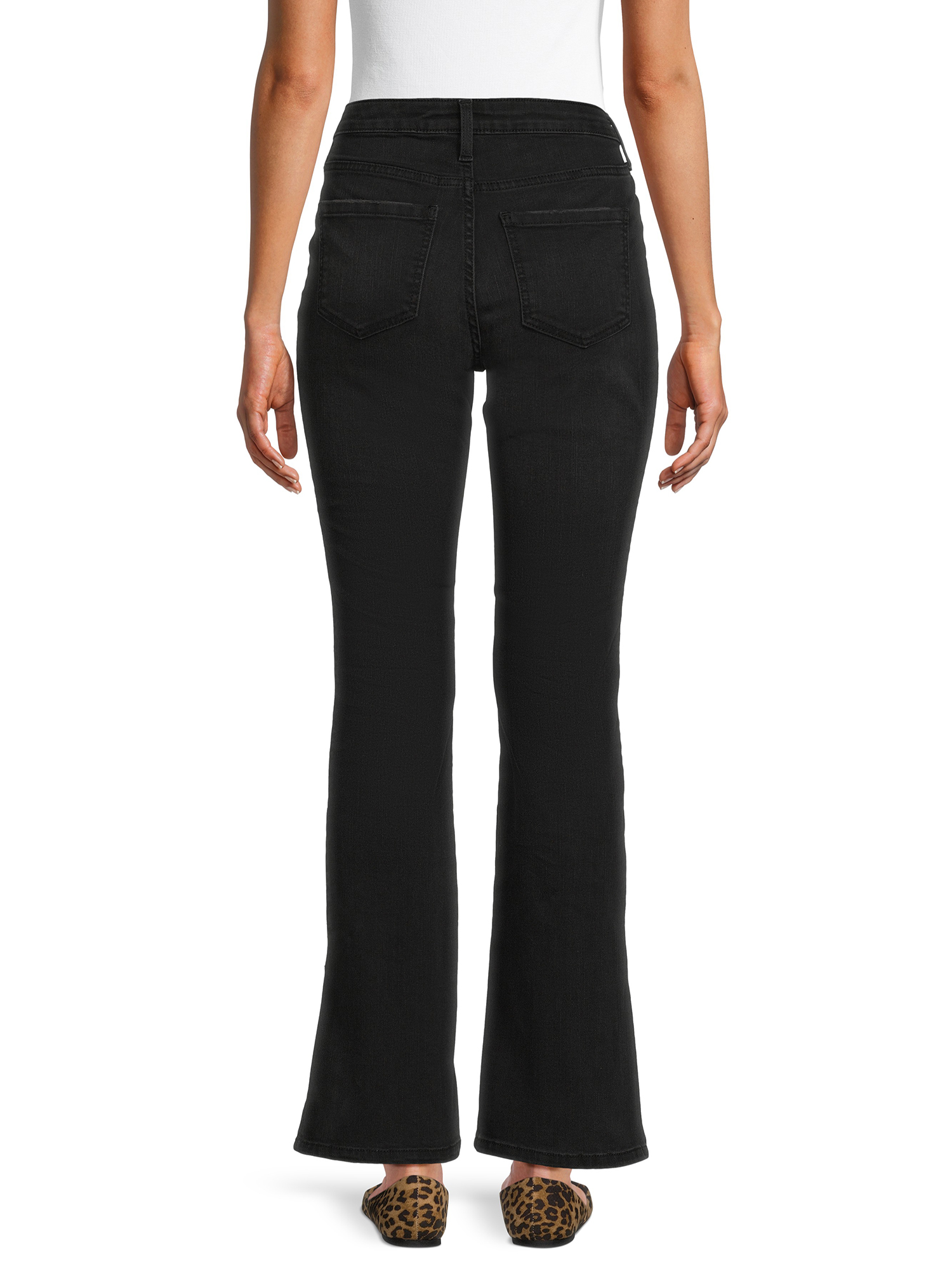 Time and Tru Women's Mid-Rise Bootcut Jeans, 31” Inseam-Short - Walmart.com