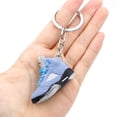 thumbnail image 5 of LLavero de zapatilla de deporte pequeña en 3D, accesorio divertido de simulación de calzado de baloncesto, ideal para regalo de cumpleaños de niños, 5 of 5
