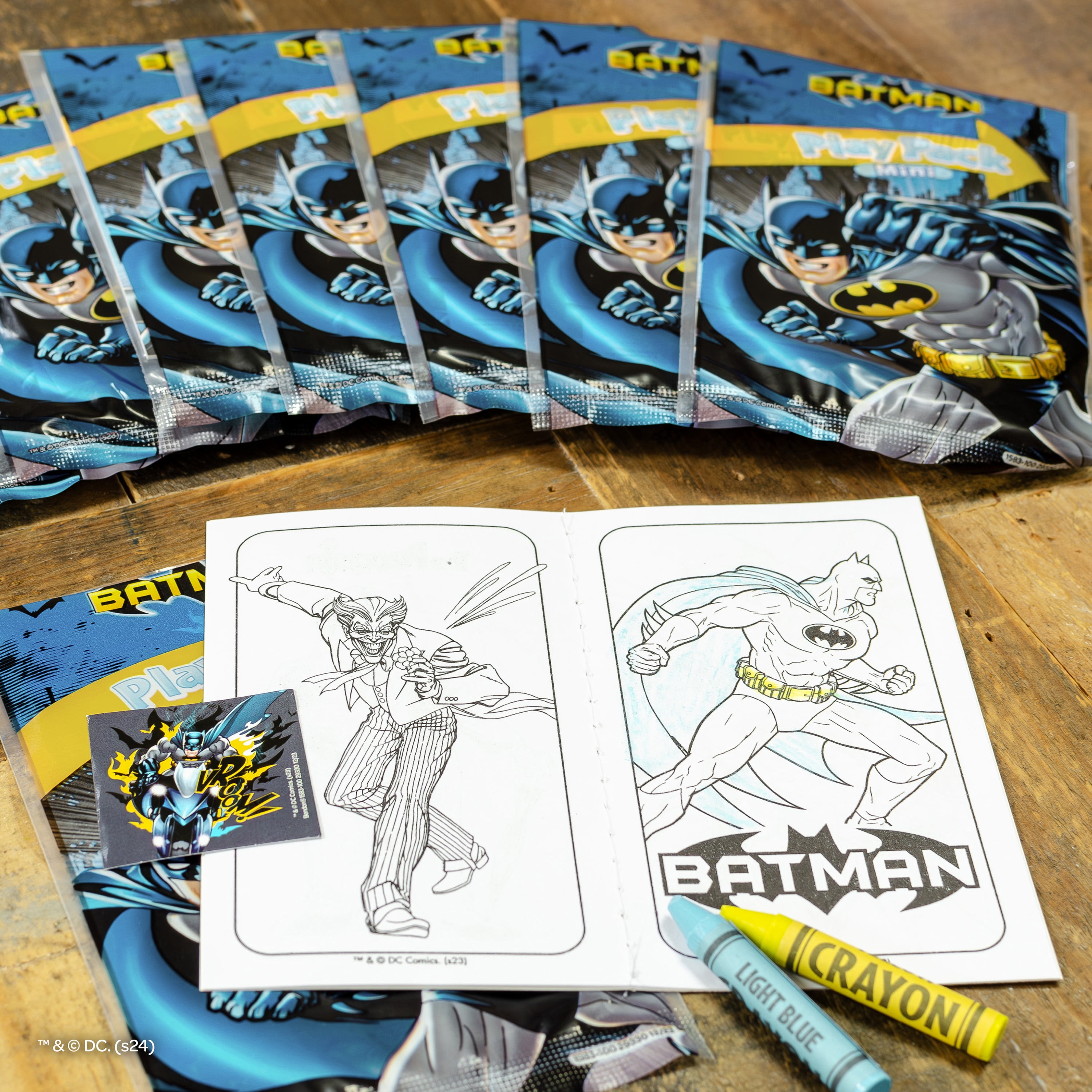 DC Comics Batman 8 Count Mini Play Pack with Small Coloring Book and Crayons, Paper Party Favors