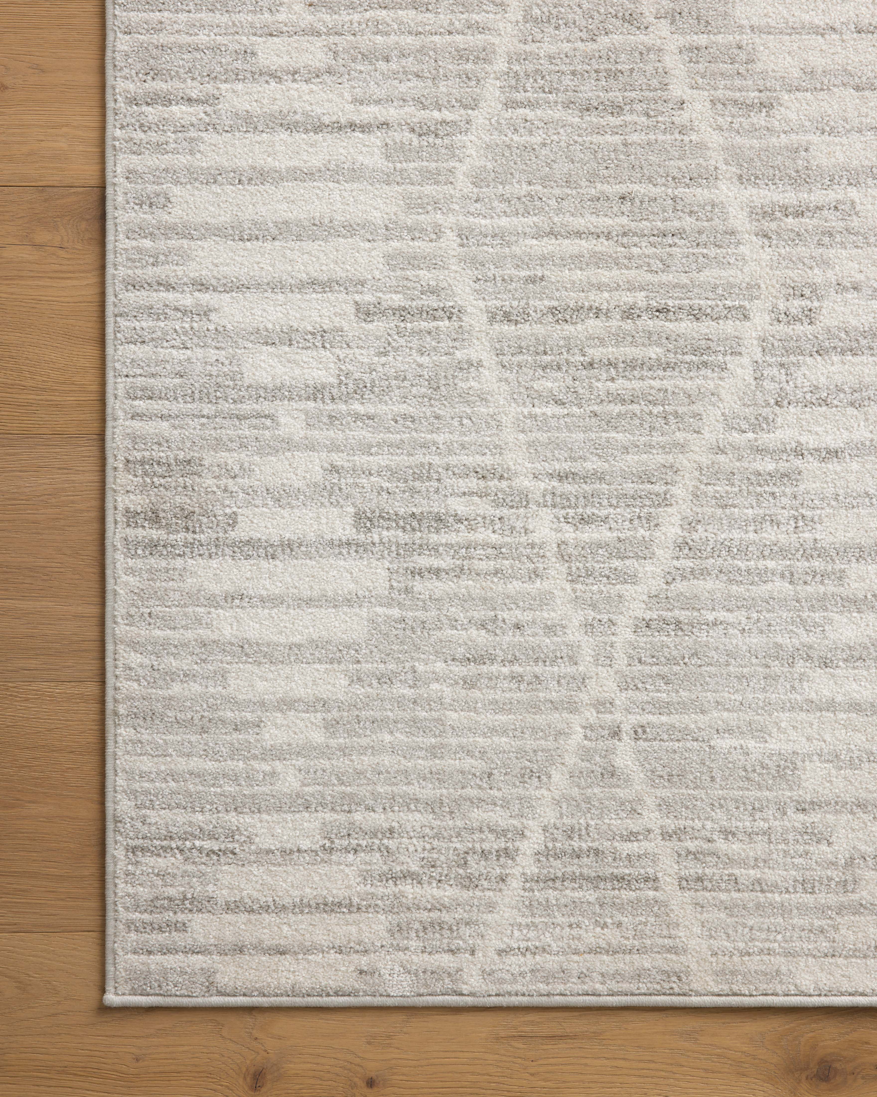 Loloi Kamala Ivory / Silver 4'-0" x 6'-0" Accent Rug