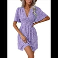 thumbnail image 1 of Vestido Corto Informal de Verano con Estampado Floral y Mangas con Vuelo para Mujer, Vestido Veraniego con Cuello en V. Púrpura S, 1 of 9