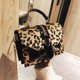 thumbnail image 2 of EeaseMX Bolso con estampado de leopardo Bolso de hombro con cadena de cuero PU Bolso bandolera con cadena decorativa para mujeres y niñas, 2 of 7