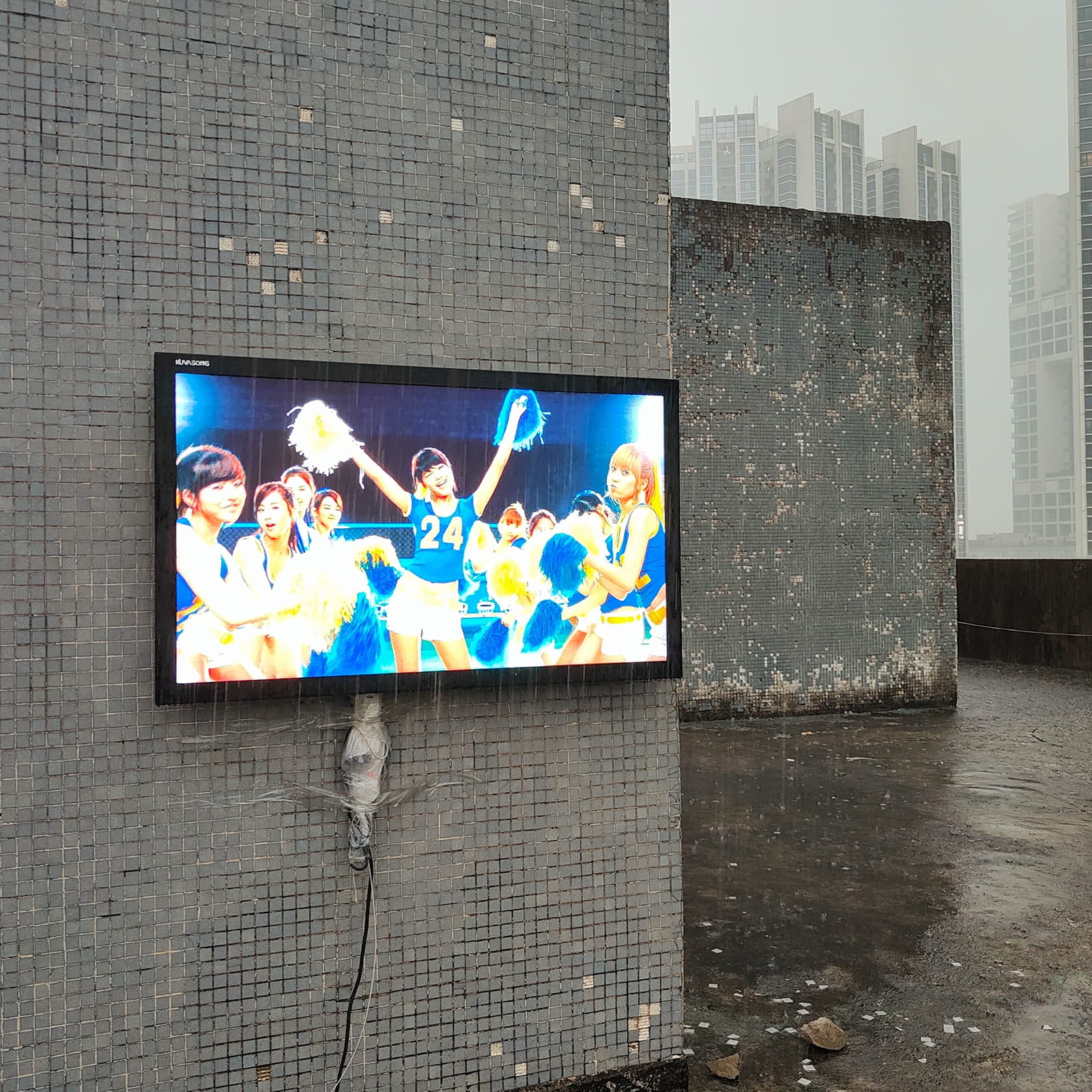KUVASONG 55" Waterproof Outdoor TV, Full Sun Outdoor TV, High Brightness Outdoor TV, Max 2000 Nits, Bluetooth, WIFI, HDMI, RJ45, USB, 4K Resolution, 2024 Newest Outdoor TV
