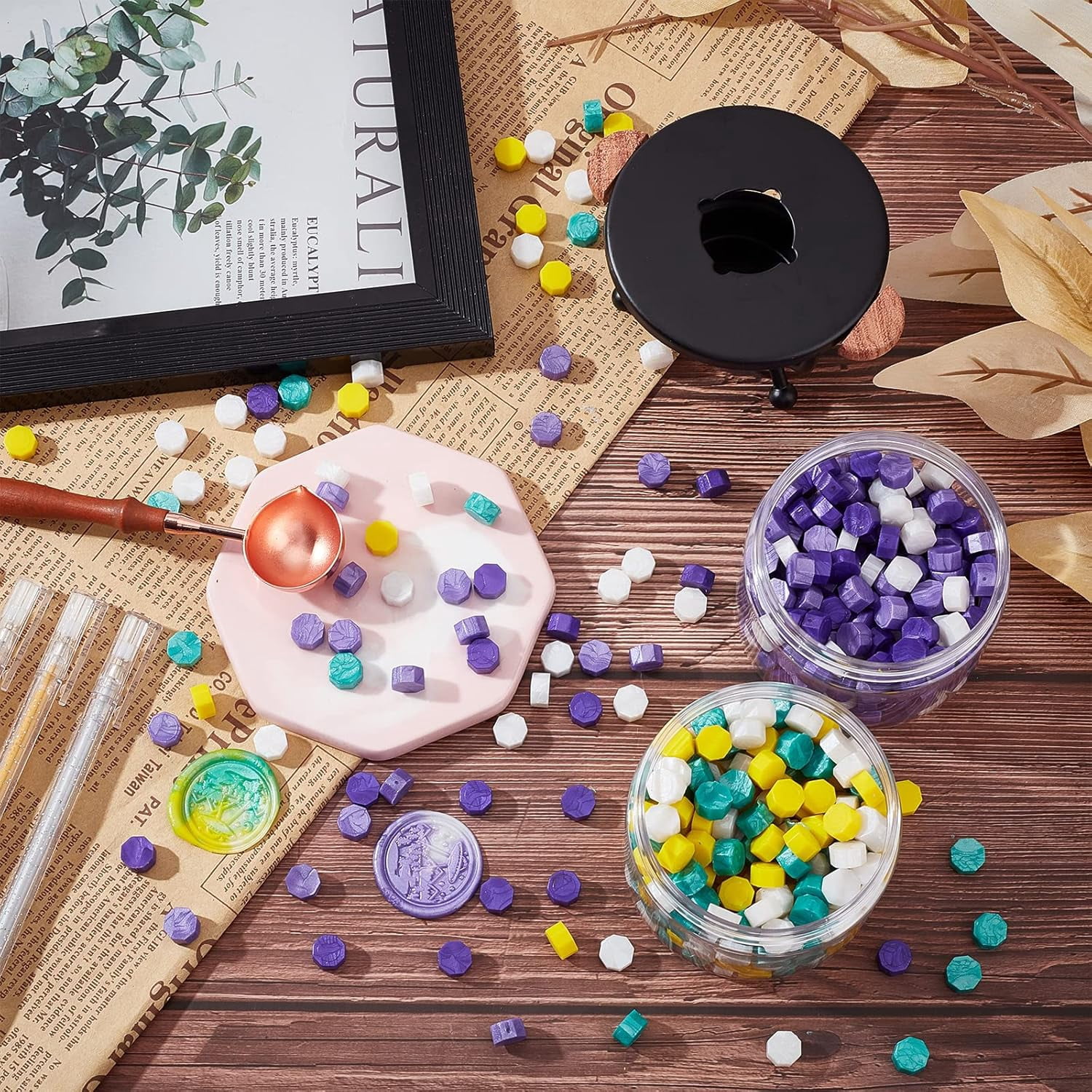 Sealing Wax Kit Iron Wax Furnace with 2 Box 600pcs Sealing Wax Beads 1pc Wax Spoon 6pcs Heart Candles 4pcs Pen Wax Seal Warmer Melting Kits for Wedding Invitation Mixed Color 1set