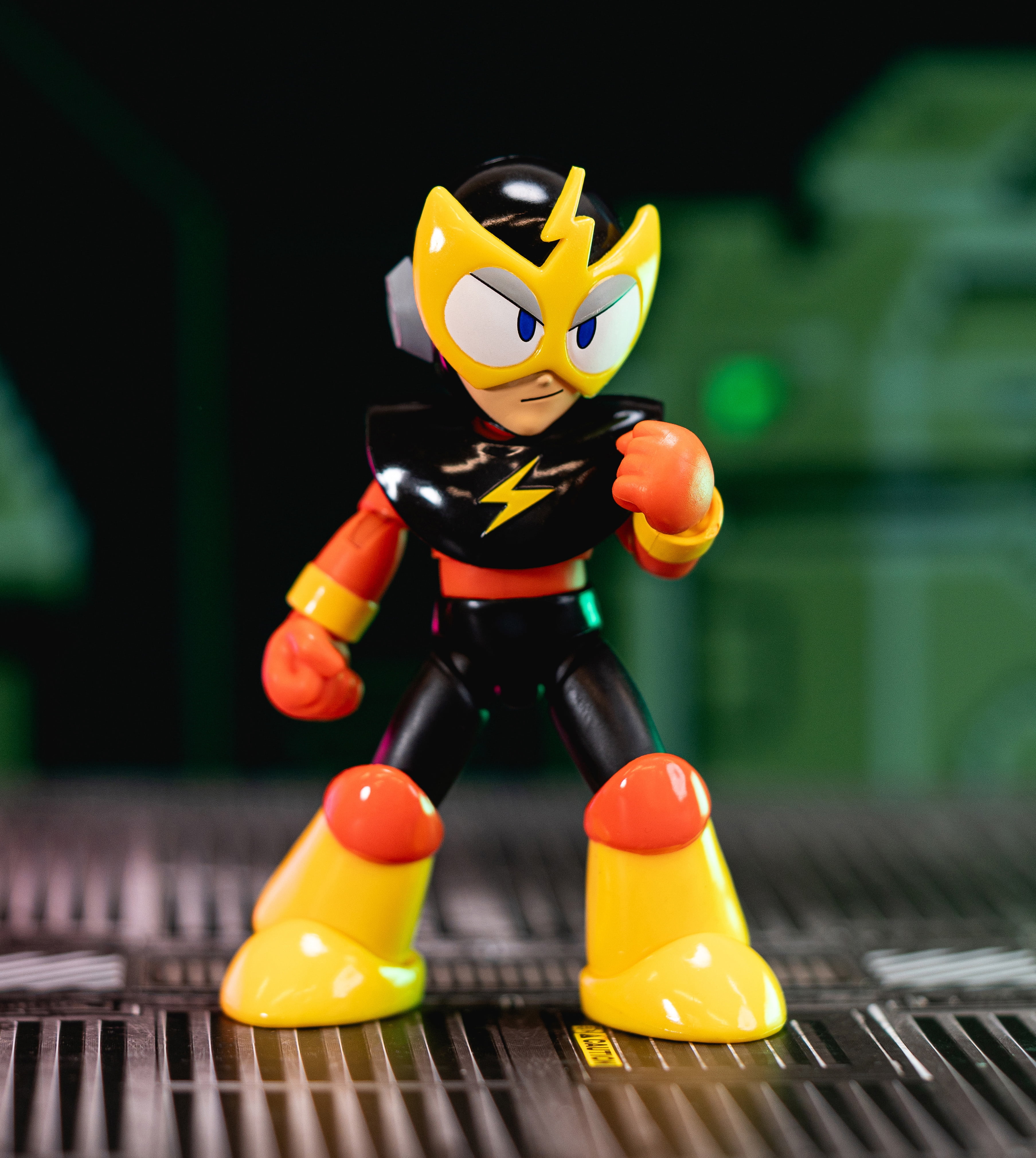 Jada Toys Mega Man 4" Elec Man 1:12 Scale Action Figure, Wave 2 15+ Points of Articulation, Alternate Hands & Head, Lightning Bolt Accessory