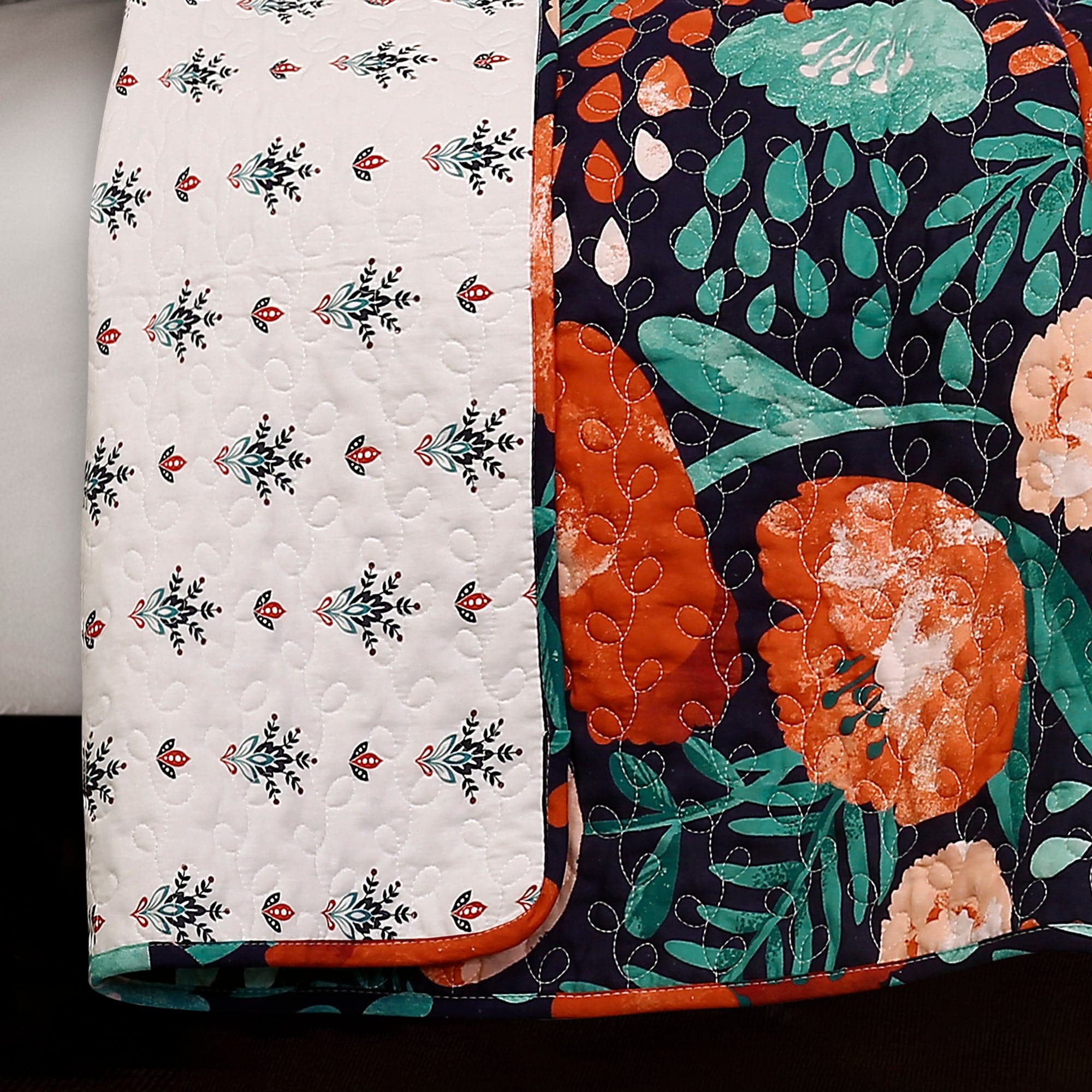 Lush Decor Poppy Garden Floral Cotton Reversible Quilt, King, Navy, 3-Pc Set