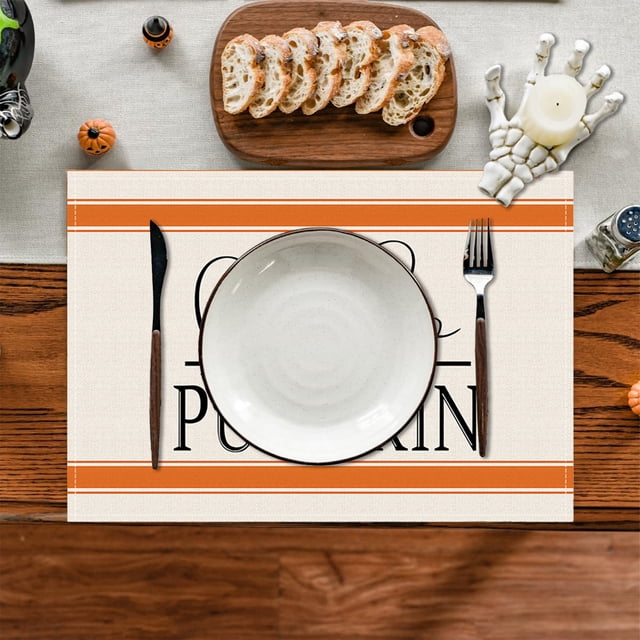 XYAIYT Lot de 4 Napperons Imprimés en Polyester pour Récoltes d'Halloween et de l'Action de Grâce, Décorations de Noël, Tapis Isolants et Faciles d'Entretien pour Réunions de Dîner, 17.7 Po Orange
