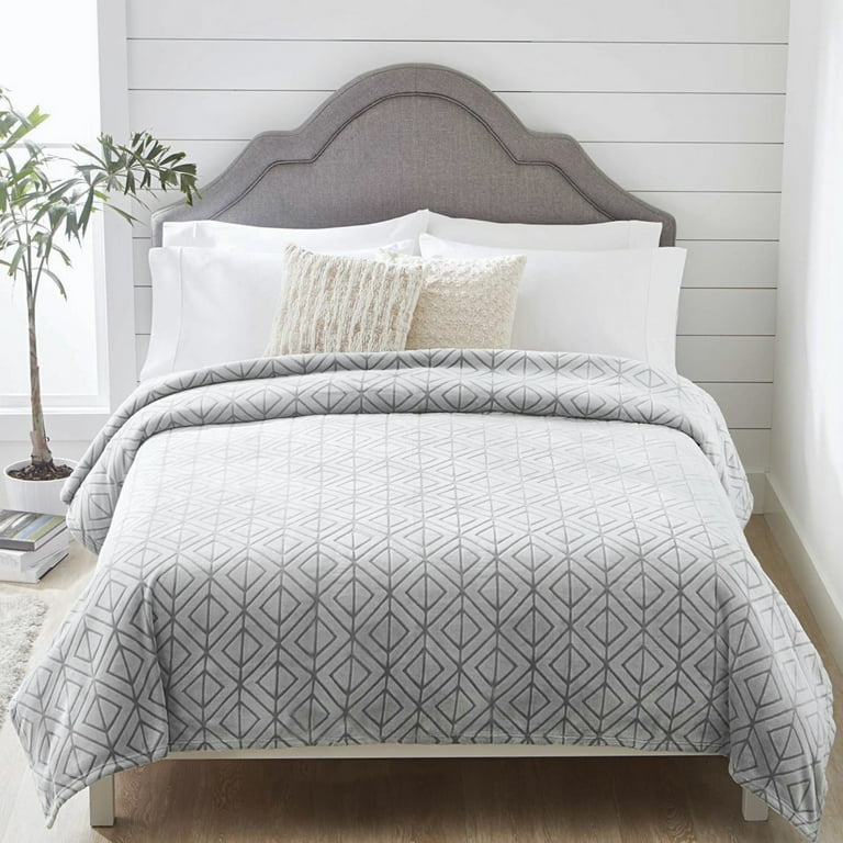 Better Homes & Gardens Luxury Modern Silver Diamond Velvet Better Homes & Gardens Luxury Modern Silver Diamond Velvet