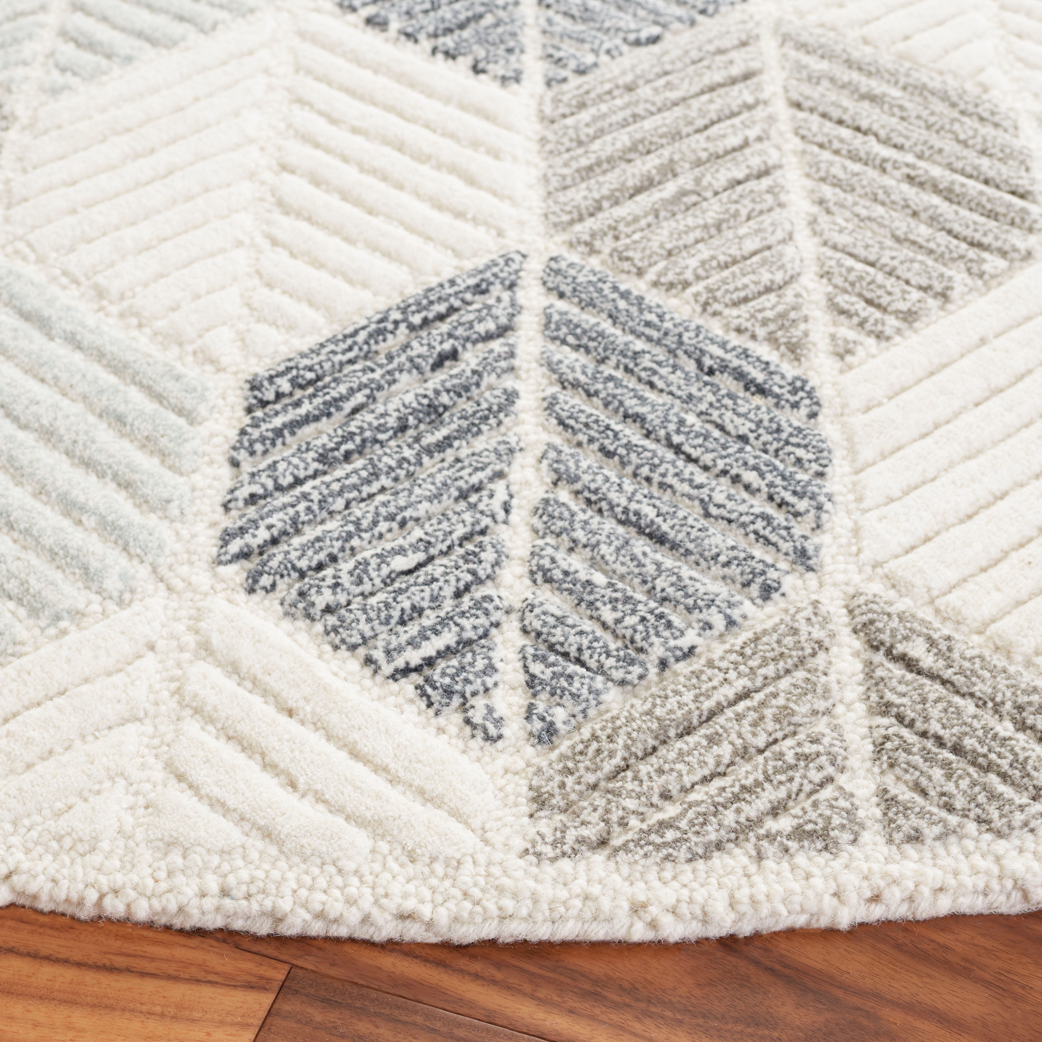 SAFAVIEH Ebony Abigail Geometric Area Rug, Grey/Ivory, 6' x 6' Round