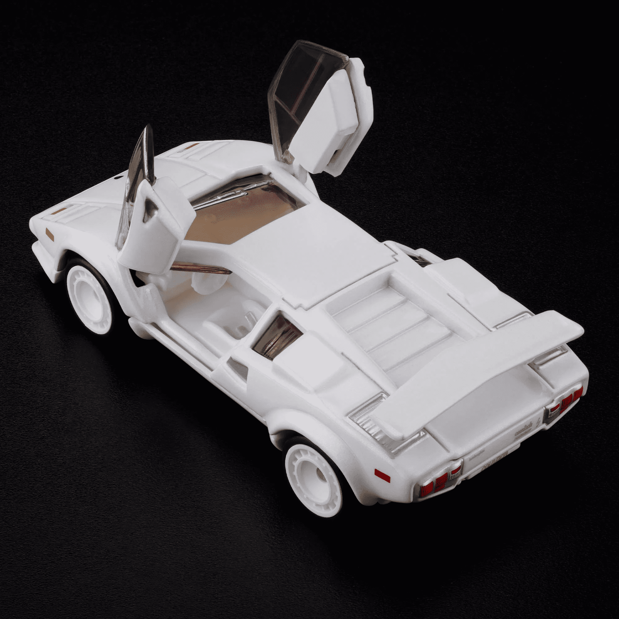 Hot Wheels RLC Exclusive 1982 Lamborghini Countach LP 500 S 1:64 Die-Cast Car with Real Riders Wheels & Opening Scissor Doors – Collector’s Holiday Edition