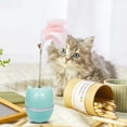 thumbnail image 4 of Juguete de plumas para gatos Juguete para gatos Bola de vaso de 360°, con plumas de colores y cascabeles para atraer la atención de tu gato Juguete novedoso, 4 of 5