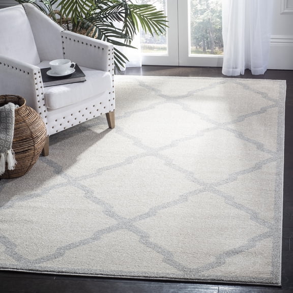Safavieh Amherst Sharalyn Geometric Area Rug, Beige/Light Gray, 4' x 6'