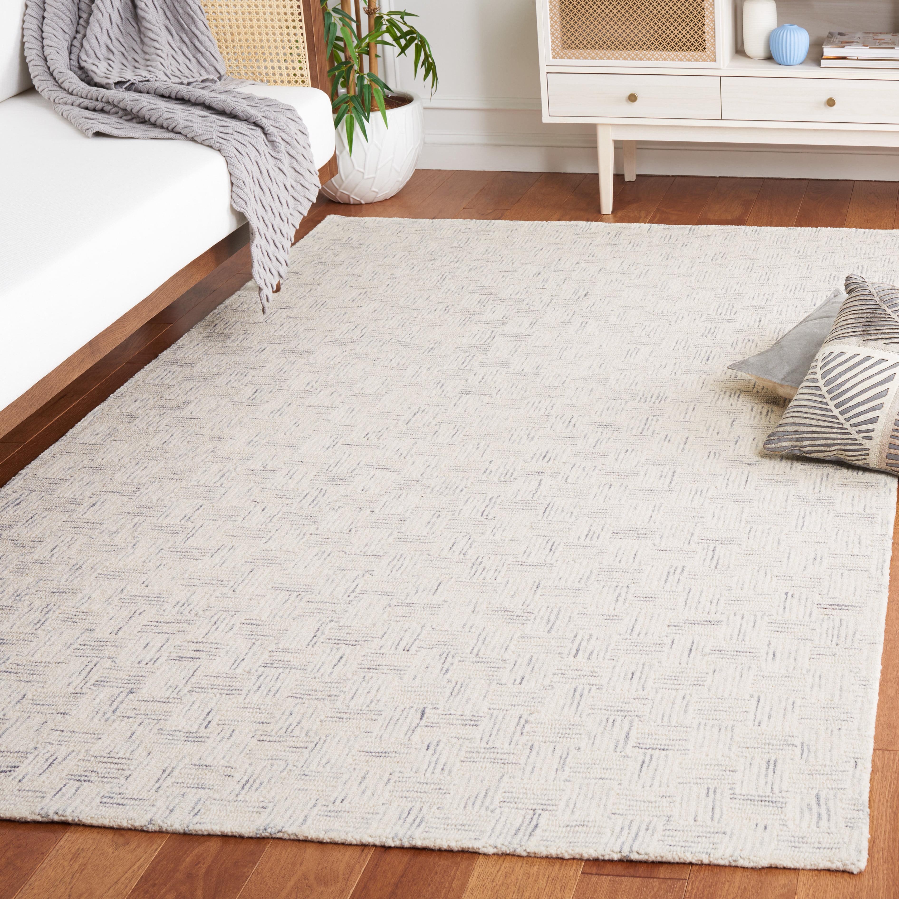 SAFAVIEH Micro-Loop Charlotte Solid Area Rug, Ivory/Grey, 3' x 5'