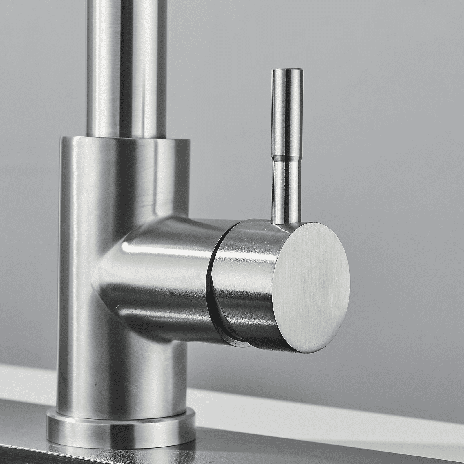 Zovajonia Kitchen Faucet with Pull Down Sprayer, High Arc Brushed Nickel Single Handle Kitchen Sink Faucet,  3 Mode(Stream/Spray/Pause), 360° Swivel