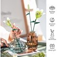 thumbnail image 4 of ZHAOCHENG Juego de construcción de ramo de flores: colección botánica de flores de lirio artificiales, juguetes de ladrillo para decoración del hogar, día de San Valentín, cumpleaños de Navidad, 4 of 5