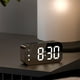 thumbnail image 3 of Reloj despertador LED negro con espejo, reloj digital enchufable con control de sonido y pantalla de temperatura, 3 of 6