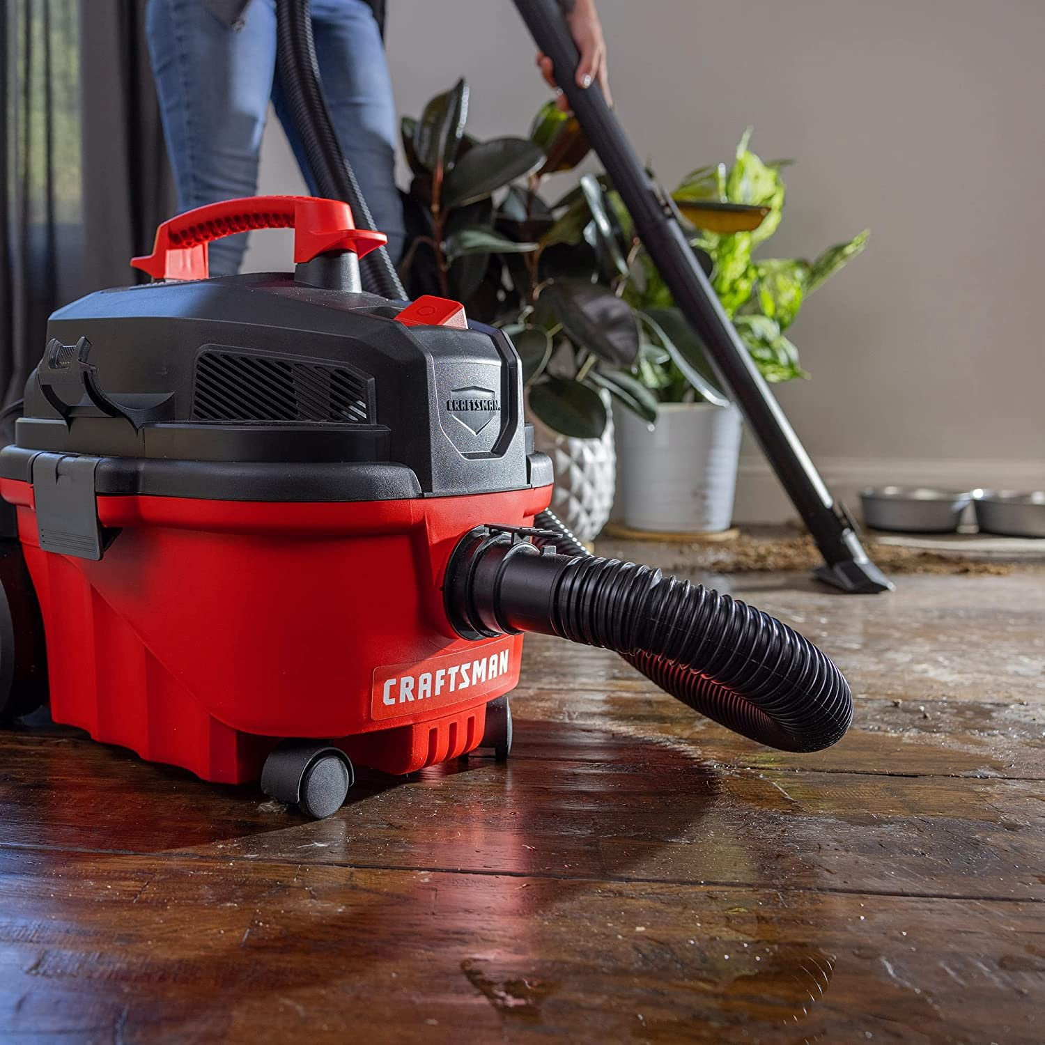 Craftsman 2027722 4 gal 120V 5 HP Corded Wet Dry Vacuum Black Red