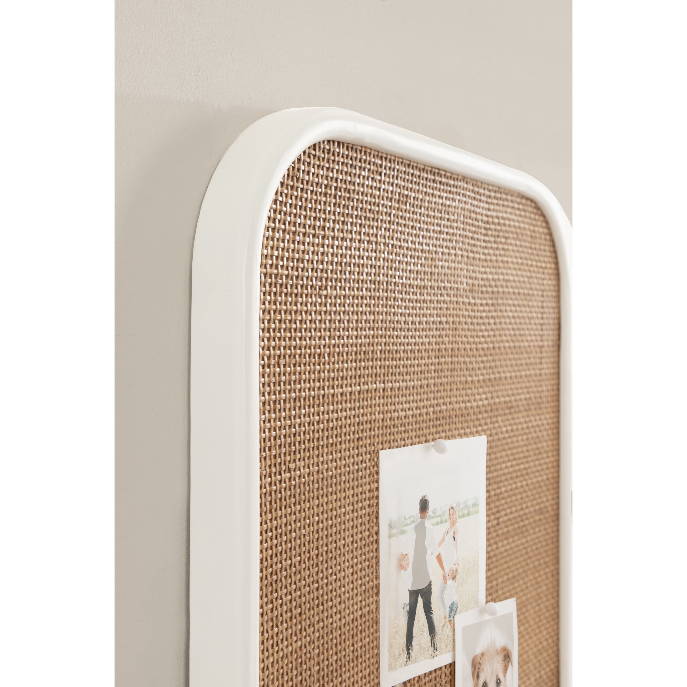 Kate and Laurel Planche Modern Rattan Wall Pinboard, 20 x 26, White and Natural Rattan, Boho Rounded Rectangle Wall Organizer for Use as Cork Board, Vision Board, or Bulletin Board