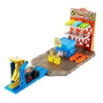 thumbnail image 2 of Pista de Juguete Hot Wheels Monster Trucks Estación de Explosiones, 2 of 4