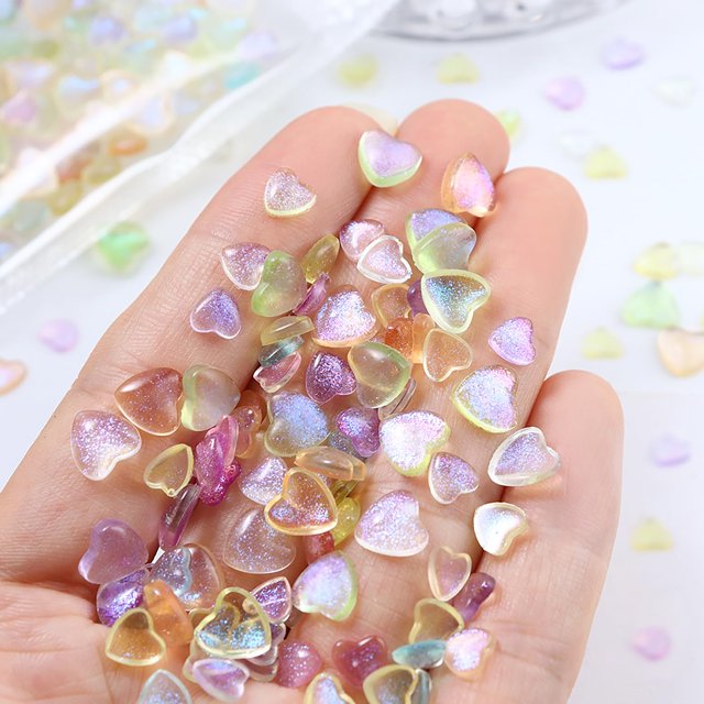 Adornos para uñas NZRAESTRS 100 piezas, corazones de resina y gemas para San Valentín