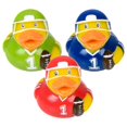 thumbnail image 1 of Patitos de goma para jugadores de fútbol (2 "") Patos de colores surtidos (rojo, verde, azul) Jugadores con cascos sosteniendo una pelota. #1 (paquete de 24), 1 of 4