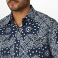 thumbnail image 2 of Wrangler Men's Manches Longues Sergé, 2 of 3