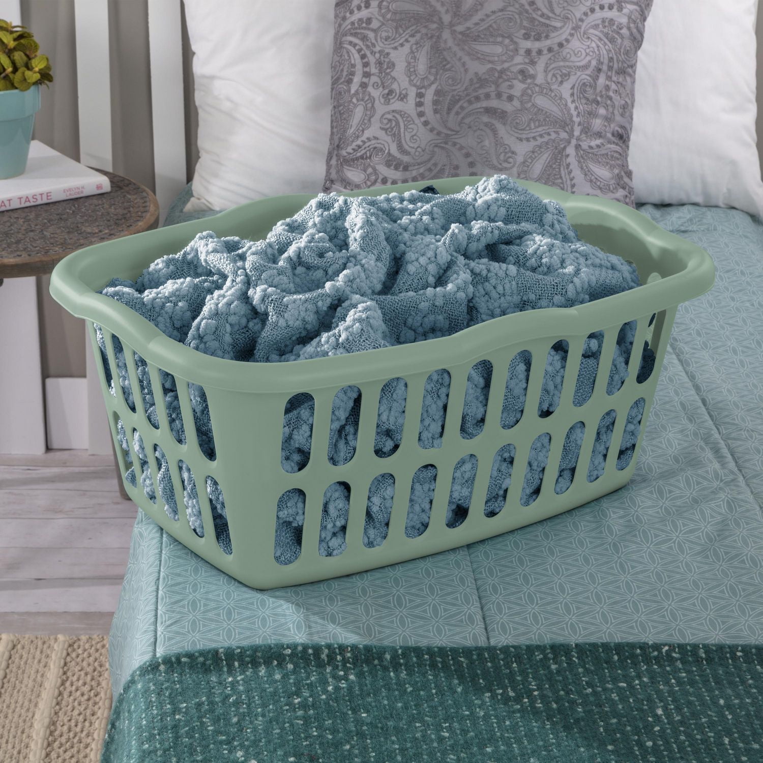 Sterilite 53L Laundry Basket - Green