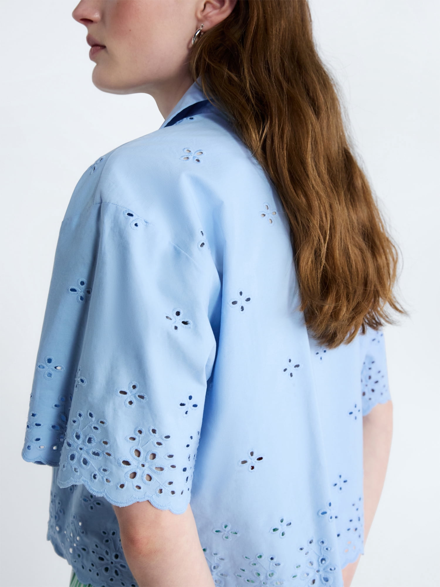 Free Assembly Women's and Women's Plus Cropped Cotton Eyelet Shirt, Sizes XS-4X