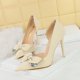 thumbnail image 3 of Zapatos de novia clásicos de tacón alto, delgados, a la moda para damas, con boca poco profunda, puntiagudos, huecos en los lados y lazo de diamante, 3 of 5