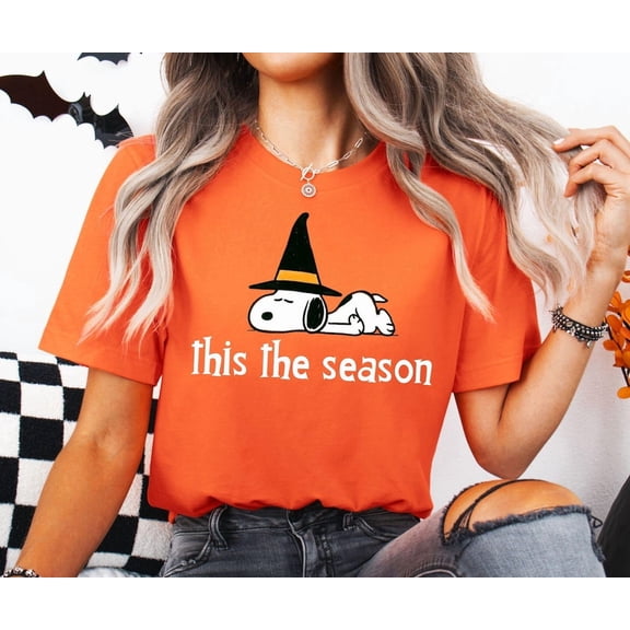 MoodThreads Studio Unisex Tis the Season Cute Witch Hat Dog Halloween Fall Heavy Cotton Graphic Tee