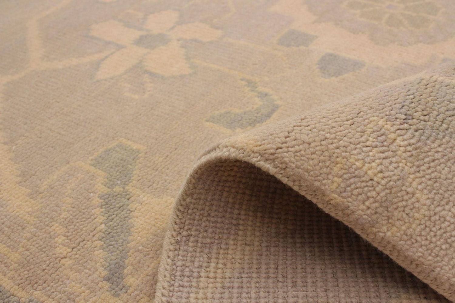 ECARPETGALLERY Tapis Noué à la Main pour Salon, Salle à Manger et Chambre à Coucher Floral Collection Oushak Prestige 5'2" x 7'10" en Ivoire