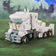 Hasbro Collectibles - Transformers - Legacy Evolution - Leader Class Nova Prime