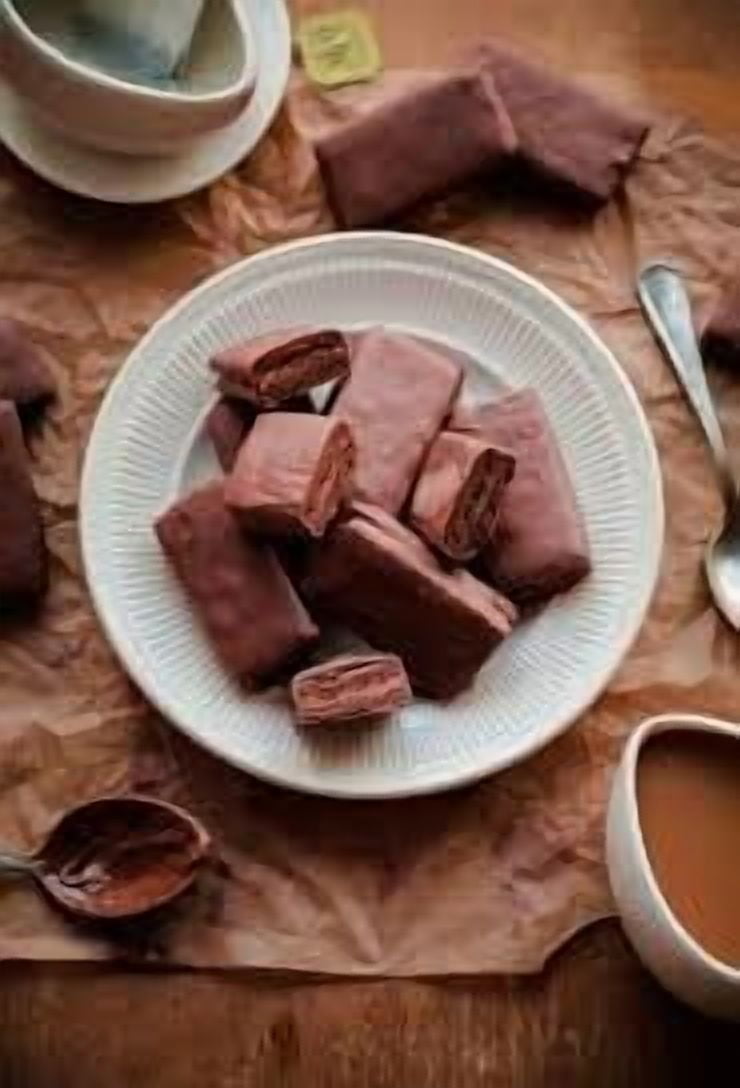 Simpler Tim Tam Biscuits - 4 Pack Full - Tam Original Chocolate with Chewy Caramel, Extra Chocolaty, Austalian Made Chocolate Cookie Biscuits