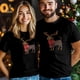thumbnail image 4 of Camisetas gráficas informales de manga corta con astas de reno y perro navideño para hombre, 4 of 8