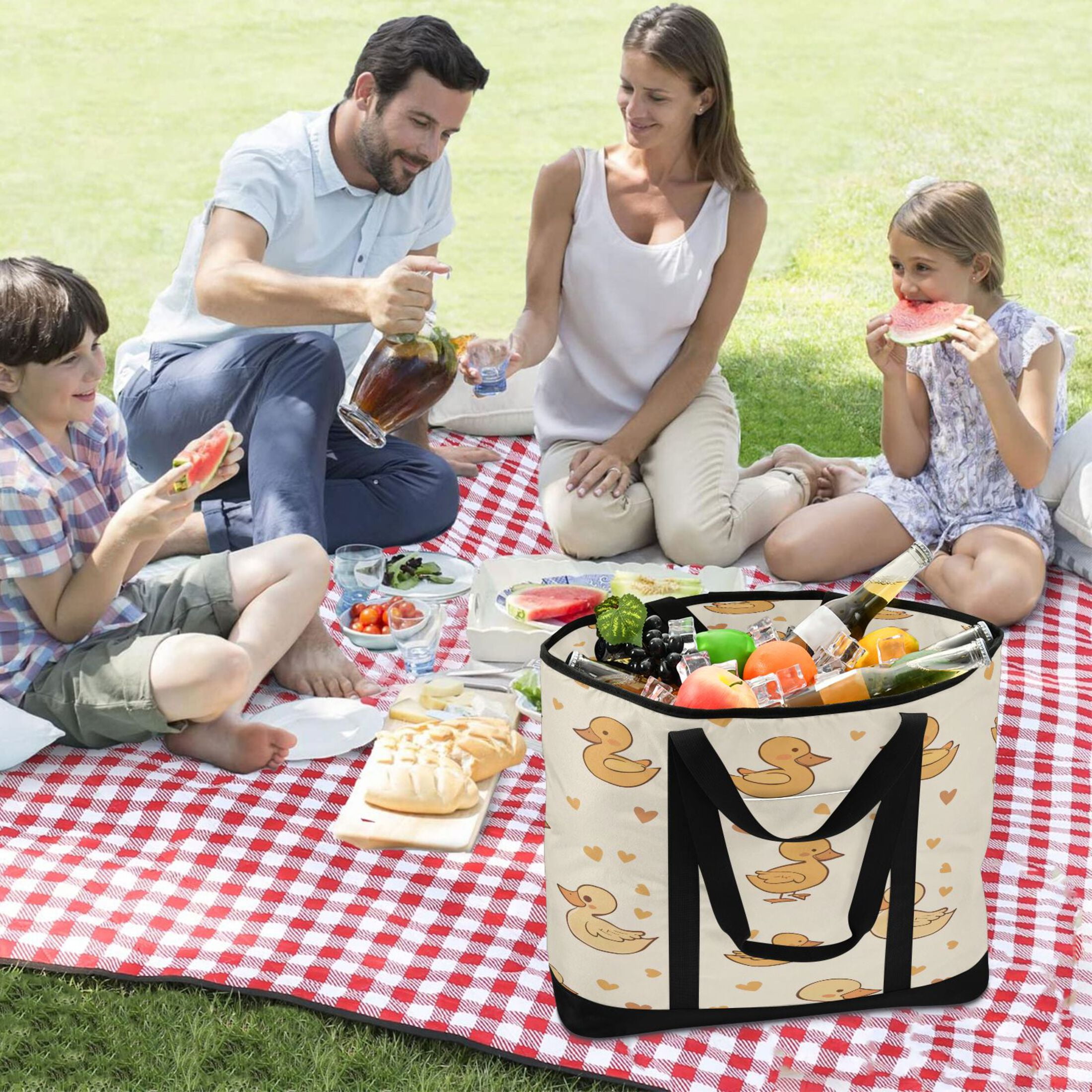 Large Hand-held Ice Pack Picnic Bag Insulation and Refrigeration Suitable for Shopping Picnics and Camping Yellow Duck