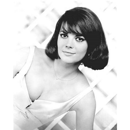 Natalie Wood shows off huge cleavage in white dress 1960's 5x7 photo inch poster