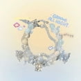 thumbnail image 3 of El dueño de la tienda recomienda una pulsera soleada con sabor a crema para niñas con cuentas de cristal para novias., 3 of 6