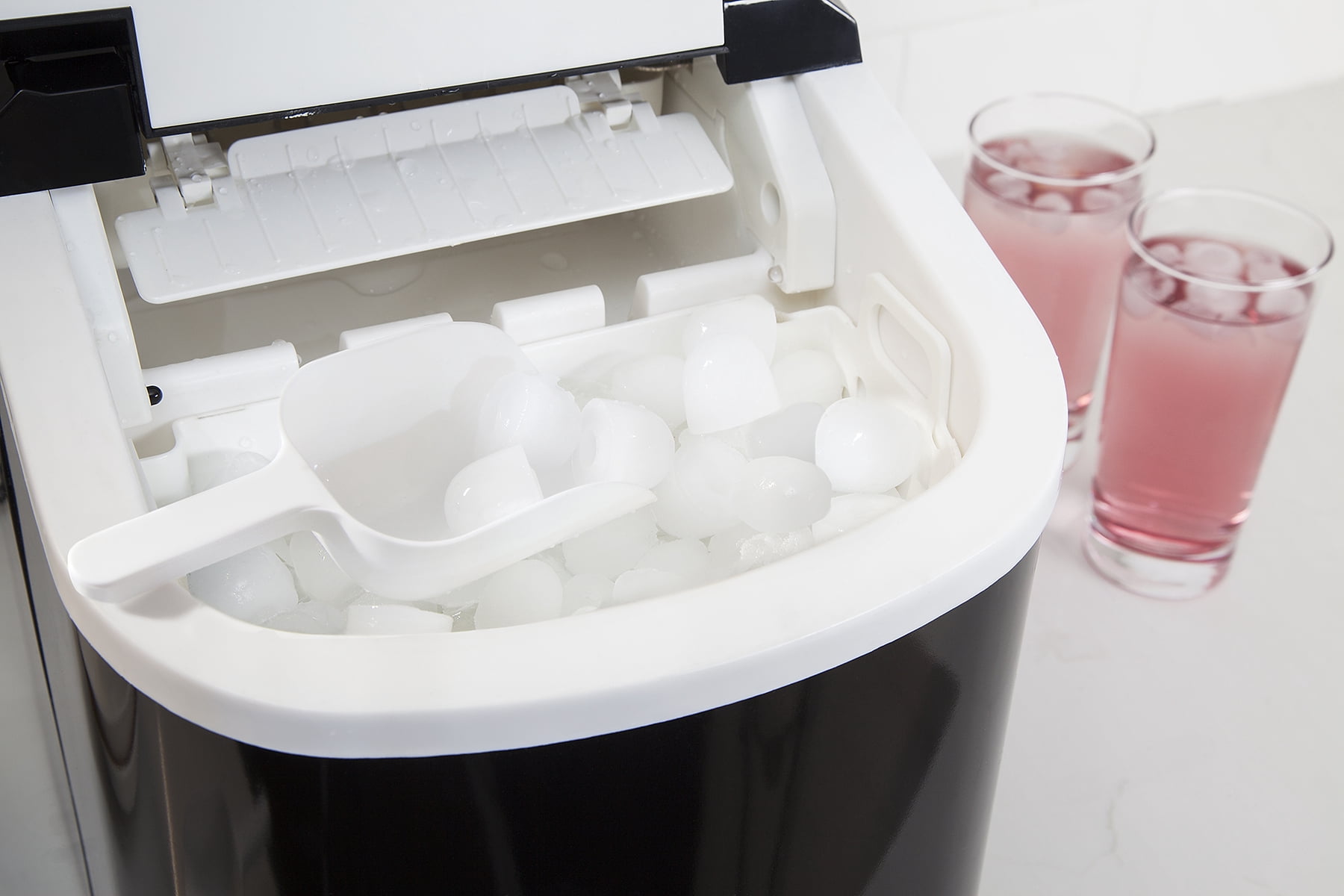 Koolatron 25lb Portable Countertop Ice Maker Black 26 lbs/24H Self-Cleaning