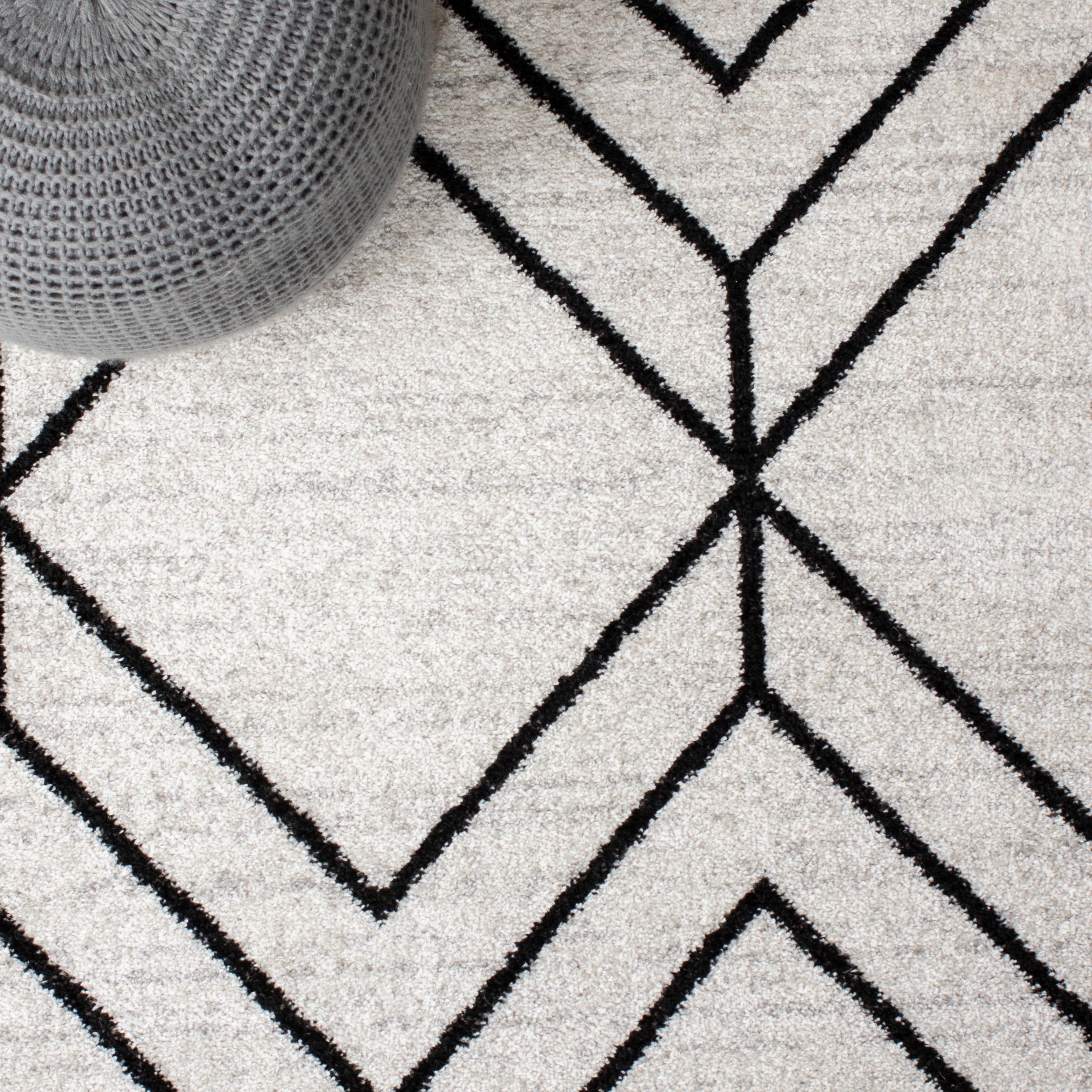 SAFAVIEH Adirondack Caitriona Geometric Squares Area Rug, Light Grey/Black, 6' x 6' Round