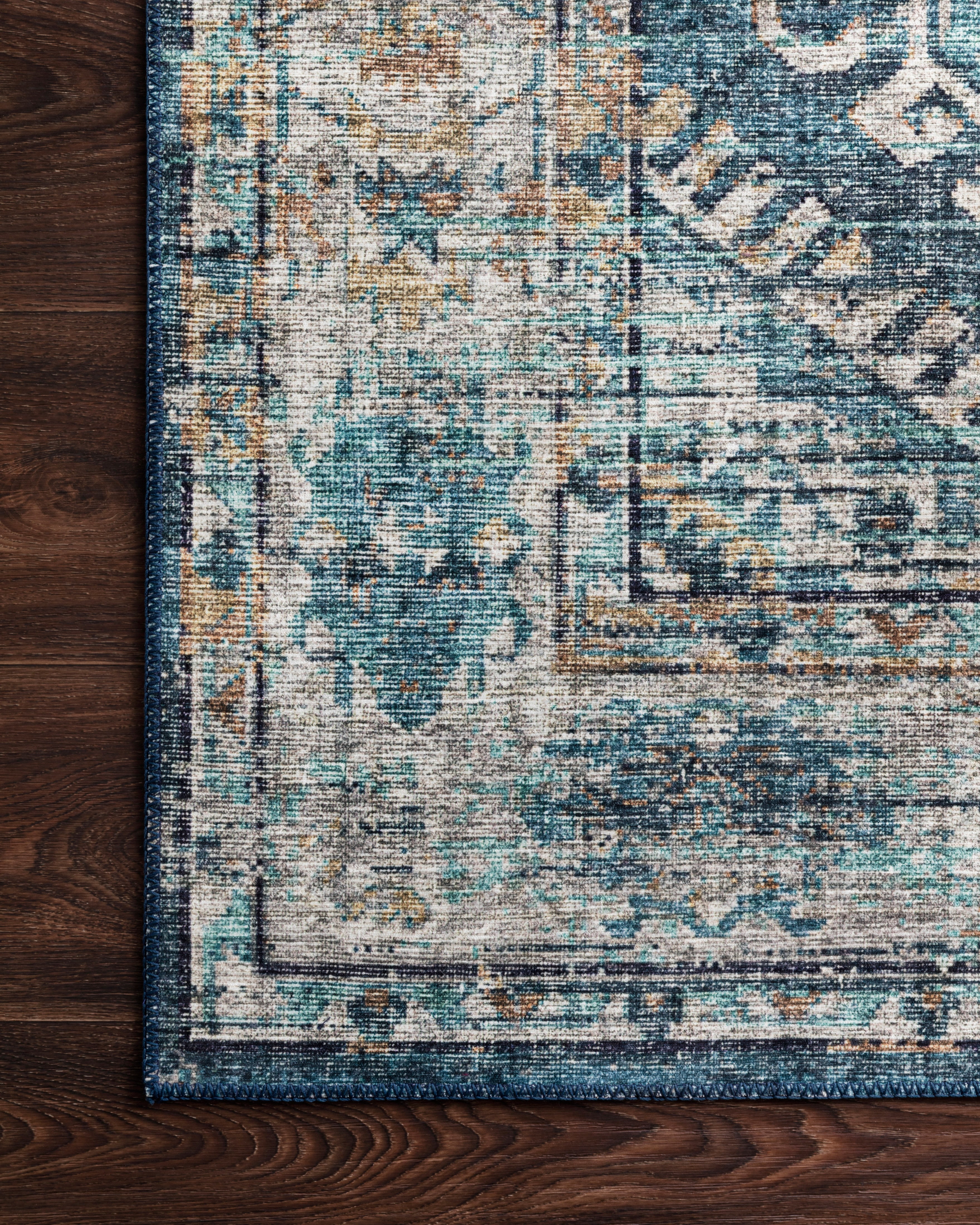 Loloi Skye Denim / Natural 6'-0" x 9'-0" Area Rug