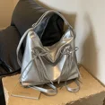 thumbnail image 2 of Bolsos de hombro ligeros y versátiles con cremallera de PU para jóvenes, gran oferta 2024, nuevos bolsos concisos de alta capacidad para mujeres, bolsas para mujeres, 2 of 5