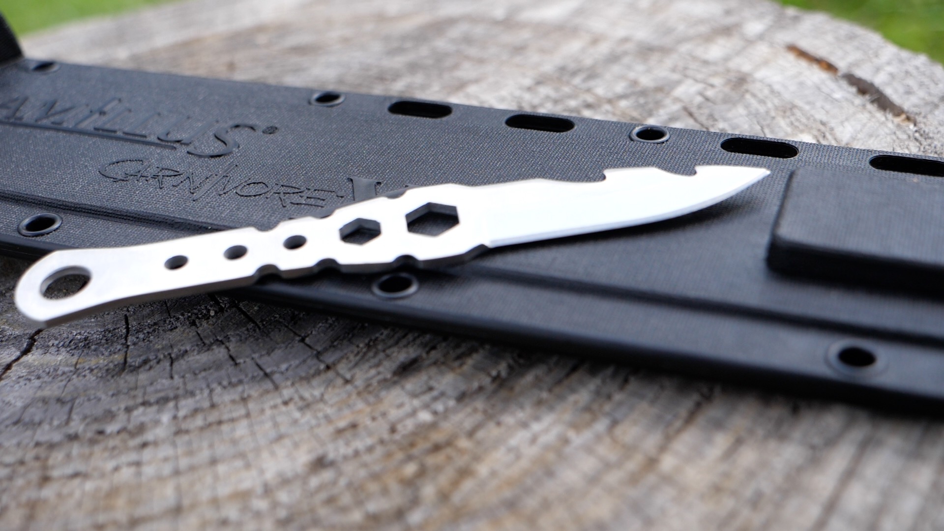 Camillus Carnivore-X 18" Machete, 12" Cutting Blade, 10" Saw, Gray Handle, Molded Sheath, Bonus Trimming Blade