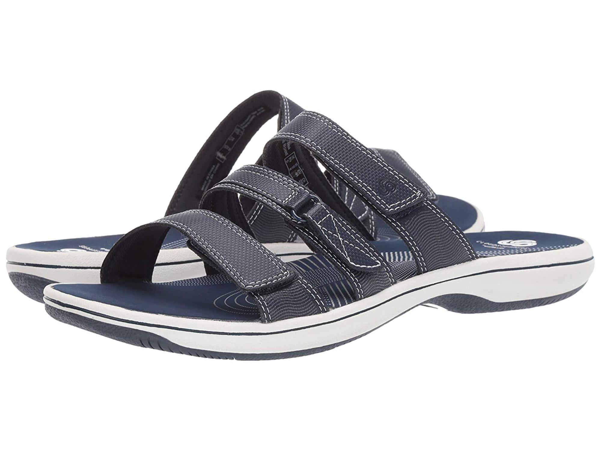 clarks flip flops canada